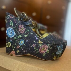 Floral Wedge Platform Sandals